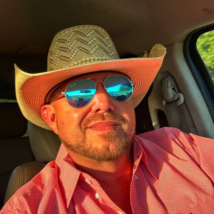 Profile Picture of carltoncarter1980 (@carltoncarter1980) on Tiktok
