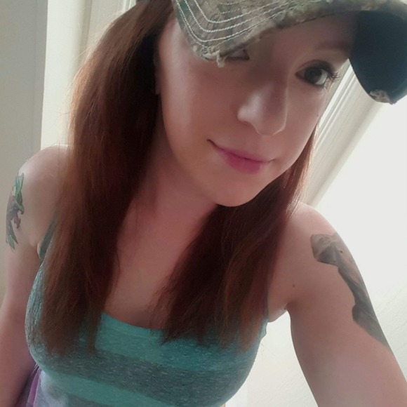 Profile Picture of Emily Dimeler (@emgracie94) on Poshmark