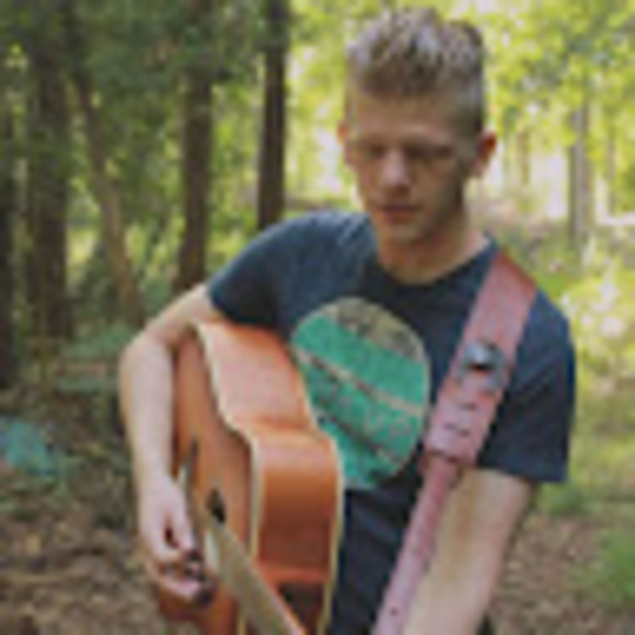 Profile Picture of Matt Keyes (@mattdakeyes) on Poshmark