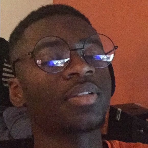 Profile Picture of Vaughn Bailey (@sadsu) on Poshmark