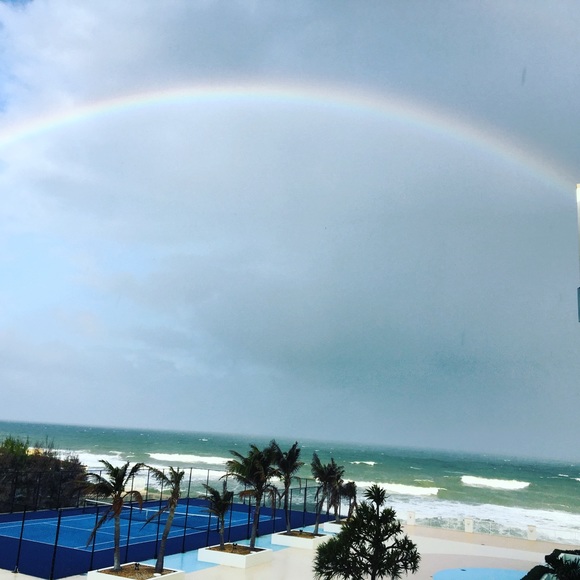 Profile Picture of Joni Slack (@jonisstore) on Poshmark