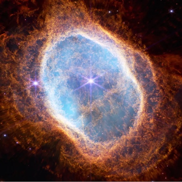 Profile Picture of Elaina Alvarez (@brittanyvicars) on Poshmark