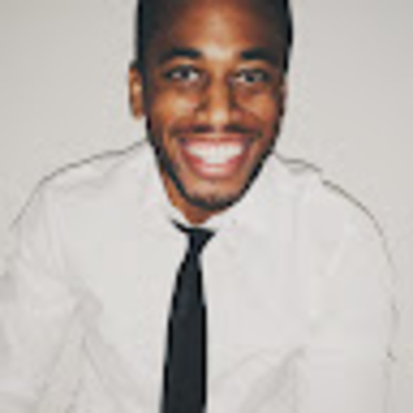 Profile Picture of Jeffrey Pierre (@mrjeffpierre) on Poshmark