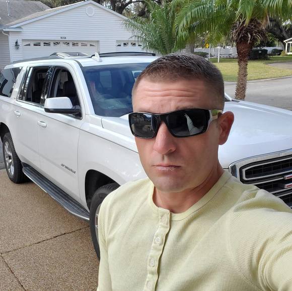 Profile Picture of Clint Castle (@clintcastle) on Poshmark