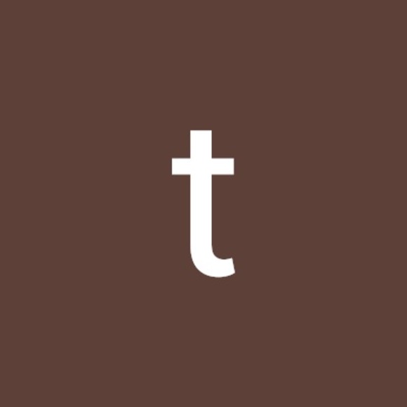 Profile Picture of Tash Tash (@90tash90) on Poshmark