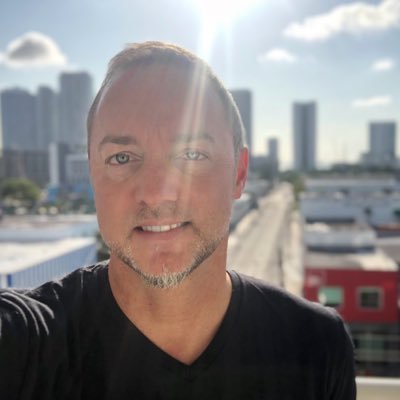 Profile Picture of Bryan Landaburu (@bSHFT) on Twitter
