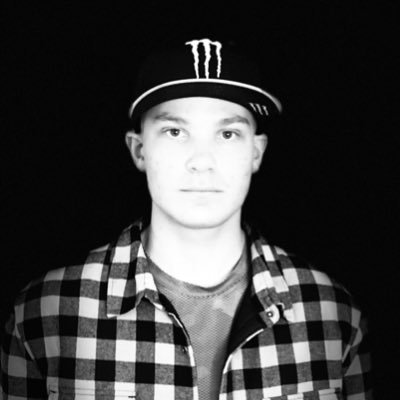 Profile Picture of Andrew Caylor (@abc_snowboarder) on Twitter