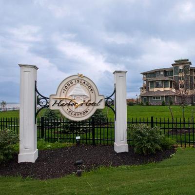 Profile Picture of 1000IslandsHbrHotel (@1000islandshh) on Twitter