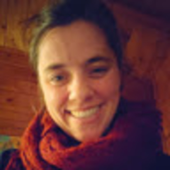 Profile Picture of Erin Hopper (@erinahopper) on Poshmark