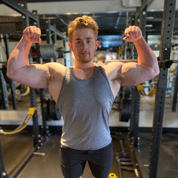 Profile Picture of Jeremy Hildebrandt (@jhildy99) on Poshmark