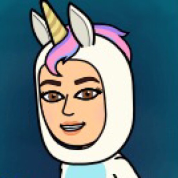 Camila Cantero - Poshmark Profile Picture of Camila Cantero (@keepitcami) on Poshmark