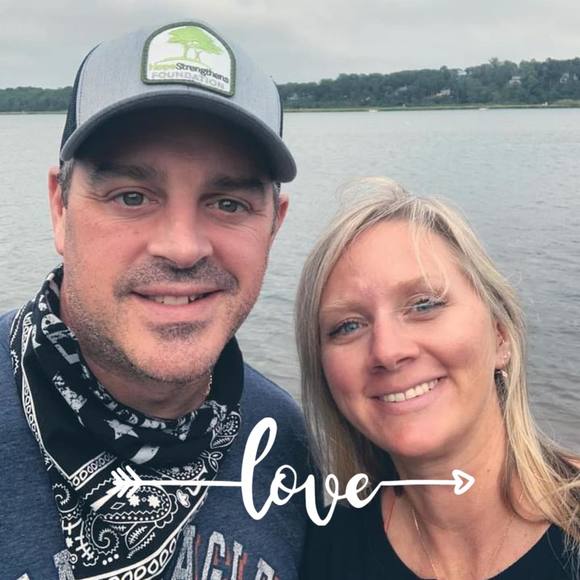 Profile Picture of Lindsay Mancuso (@lindsay_mancuso) on Poshmark