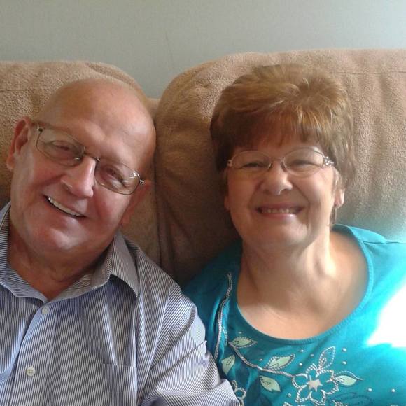 Profile Picture of Joanie Betsinger (@jabphn) on Poshmark