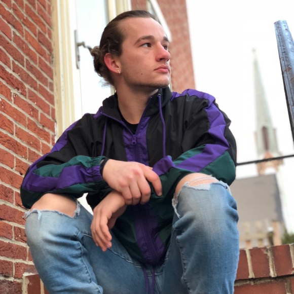 Profile Picture of Jarred Rachau (@jarredrachu) on Poshmark