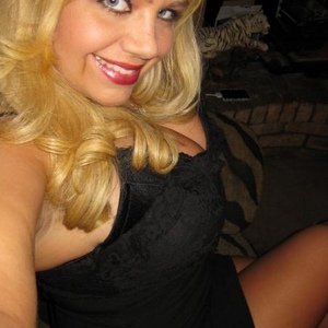 Profile Picture of Chrystal Plough (@davechrystal4everalways) on Myspace