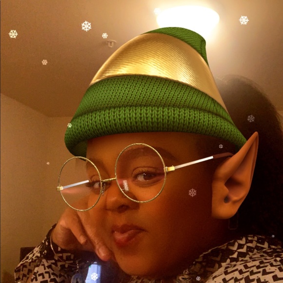 Profile Picture of Angela Benson (@angelabenson841) on Poshmark
