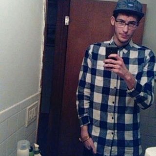 Profile Picture of DΔVE (@dave_poulin_) on Twitter