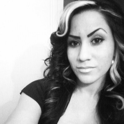 Profile Picture of Monique Ledesma (@MoniqueL22) on Twitter