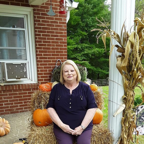 Profile Picture of Paulette Newby (@psnsweetness) on Poshmark