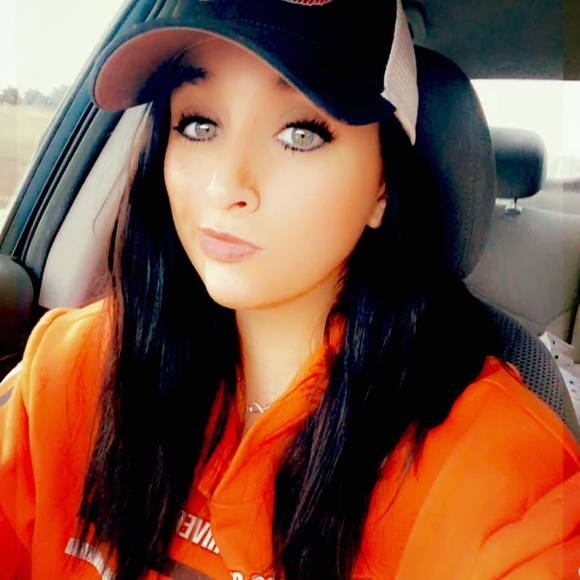 Profile Picture of Kelsey Stogsdill (@kelpie_1993) on Poshmark