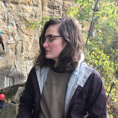 Profile Picture of Miranda Hall (@mirhall143) on Twitter