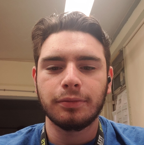 Profile Picture of Michael c. Fuks (@chaimlizer) on Poshmark