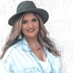 Profile Picture of Hairstylist Blogger Casey Lail (@caseyfisherlail) on Instagram