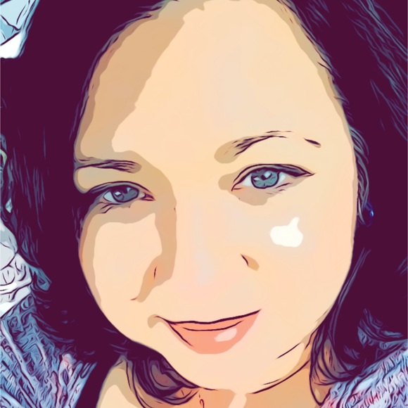 Profile Picture of Jennifer Corbello (@corbello72) on Poshmark