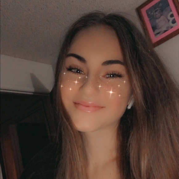 Profile Picture of Cindy Mcdowell (@cindyanna03) on Poshmark