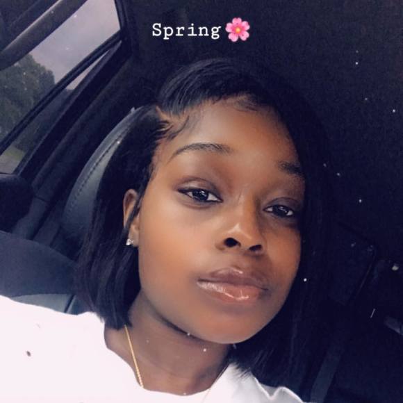 Profile Picture of Tyiesha Atkins (@tyieshaatkins) on Poshmark