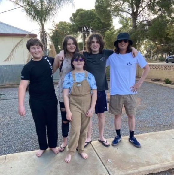 Profile Picture of Marika Bessell (@nickmarika) on Poshmark