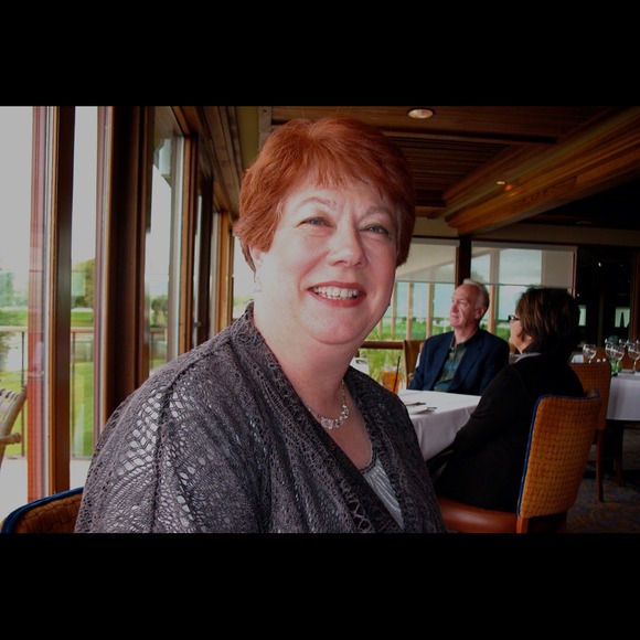 Profile Picture of Nancy Hamby (@cardshark) on Poshmark