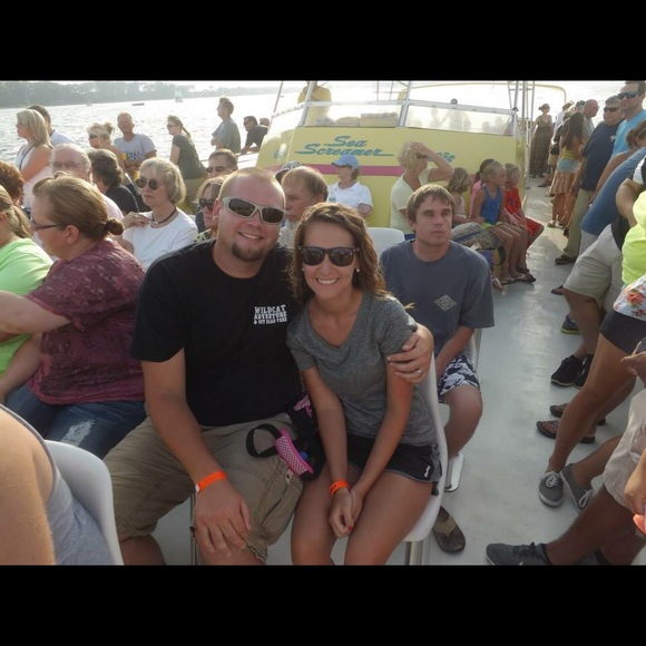 Profile Picture of Daniel Pettit (@daniel33pettit) on Poshmark