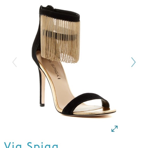 Profile Picture of Daniela Sancho (@babydee79) on Poshmark