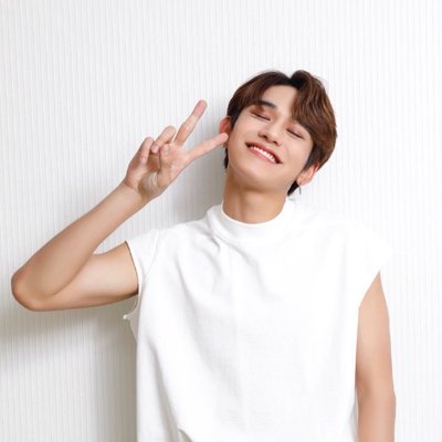 Profile Picture of Adeline Loves Lucas💘// (@dellinees) on Twitter