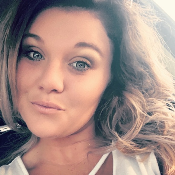 Profile Picture of Kayla Goad (@5toads) on Poshmark