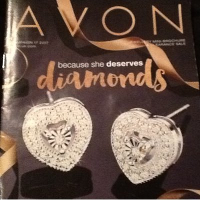 Profile Picture of Joanne Holt (@JoAvonGedling17) on Twitter