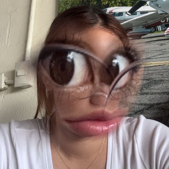 Profile Picture of Daniella Conde (@@condesa26) on Tiktok