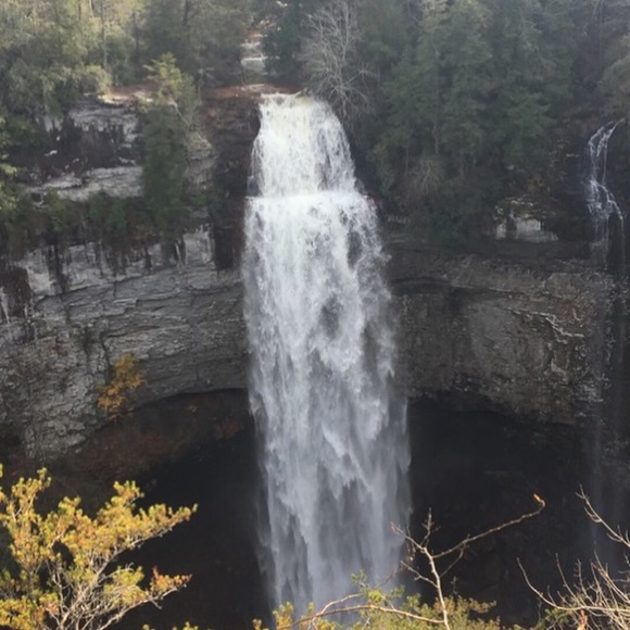 Profile Picture of Jake Everett (@jake_e5355) on Poshmark