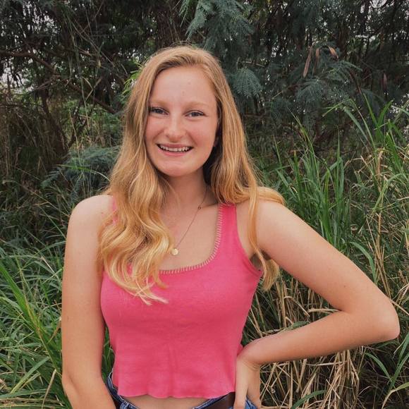 Profile Picture of Mary Knibbe (@maryknibbe) on Poshmark