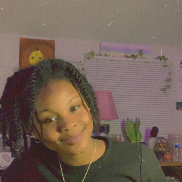 Profile Picture of Laray Reed (@laray_reed) on Poshmark