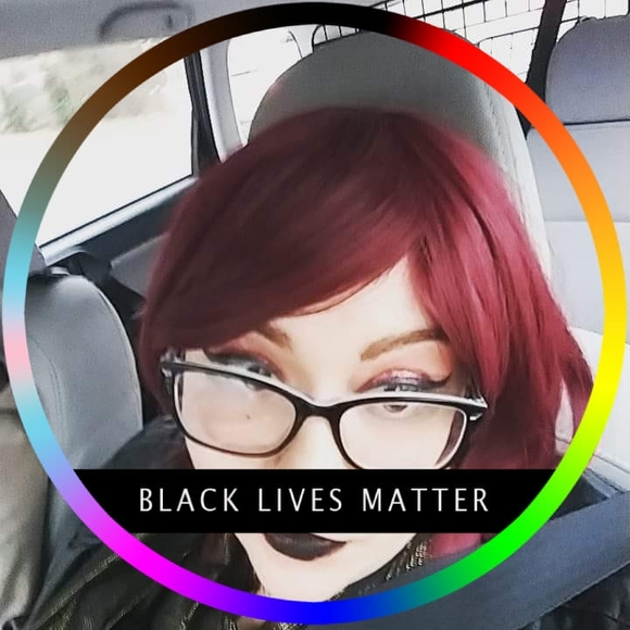 Camellia Ostwald - Poshmark Profile Picture of Camellia Ostwald (@camelliaostwald) on Poshmark