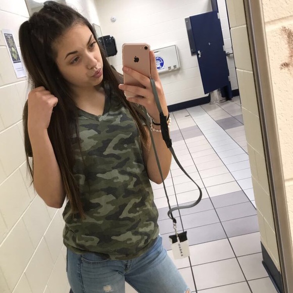 Profile Picture of Hailey Poore (@hp40) on Poshmark