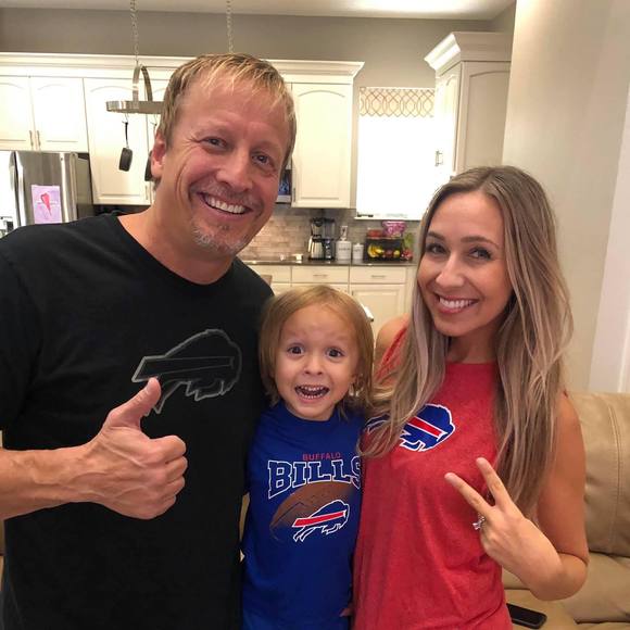 Kelly Ippoliti - Poshmark Profile Picture of Kelly Ippoliti (@kellyippoliti) on Poshmark