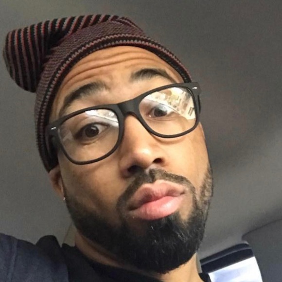 Profile Picture of Jeremy Joe (@livehype22) on Poshmark