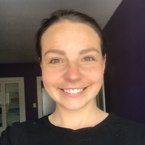 Profile Picture of Savannah Helvey (@aliveboho) on Poshmark