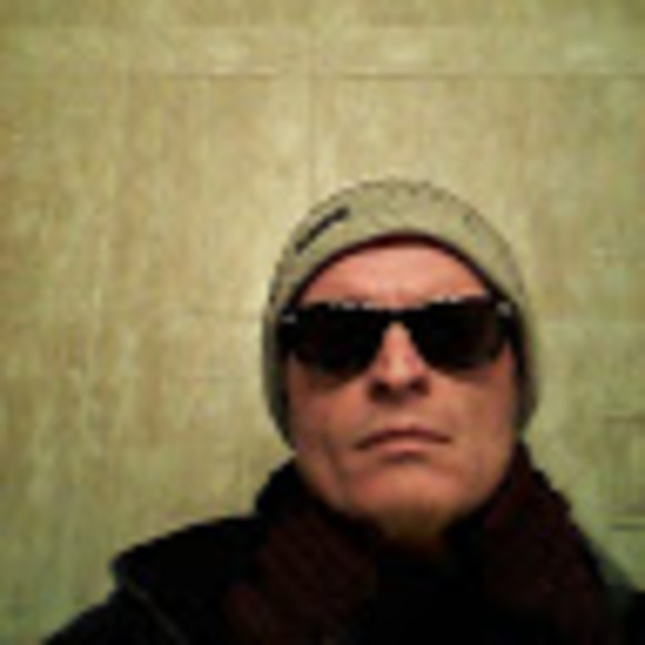 Profile Picture of Maciek Makuch (@maciekmakuch77) on Poshmark