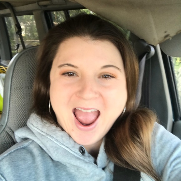 Profile Picture of Nichole Stevenson (@coleymarie333) on Poshmark