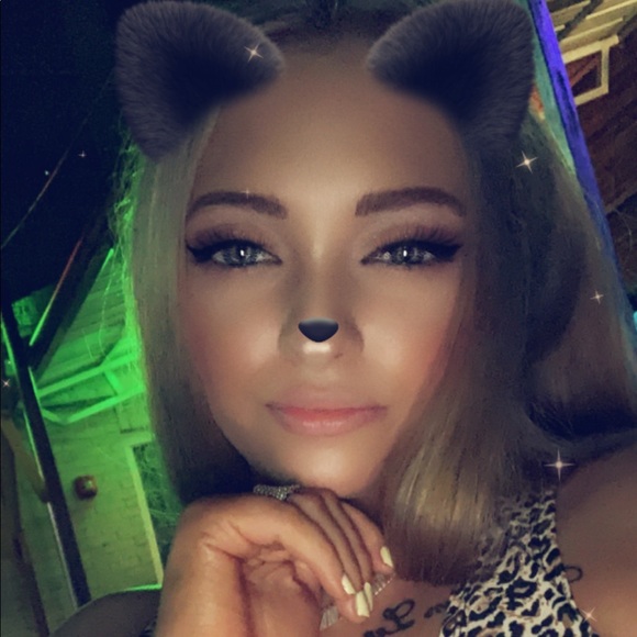 Profile Picture of Brandy Shields (@bp123966) on Poshmark