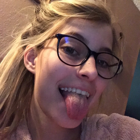 Profile Picture of Cassandra Guy (@qtsmurfie) on Poshmark